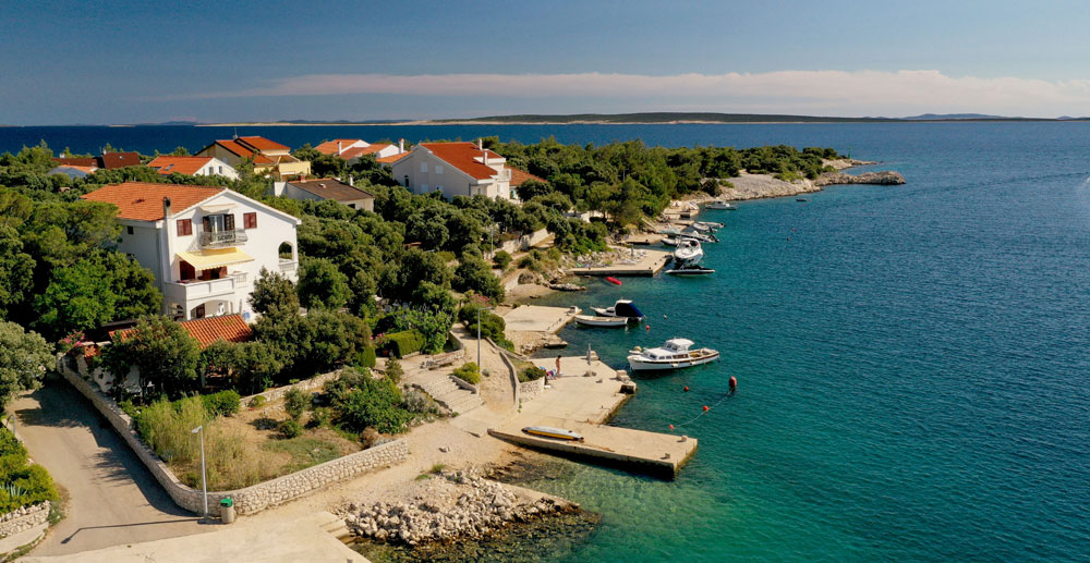 Apartments Šimuni 66 – seafront house in Šimuni, Pag Island